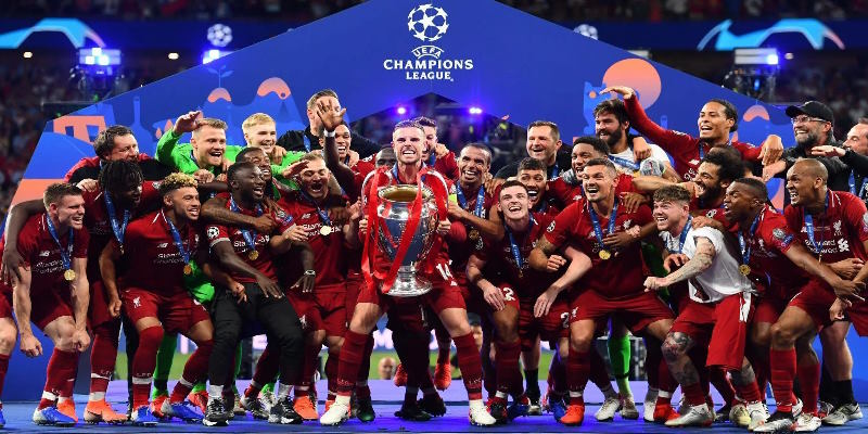 Liverpool ăn mừng chức vô địch C1 mùa giải 2018–19