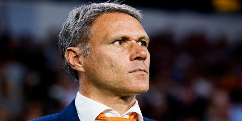 Van Basten có được nhiều thành tích với sự nghiệp hlv của mình