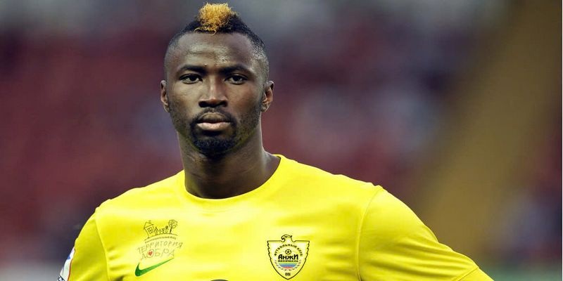 Lacina Traore nổi tiếng tại Monaco với chiều cao ấn tượng