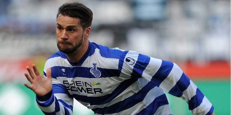 Stefan Maierhofer đang thi đấu thành công tại CLB Rapid Wien